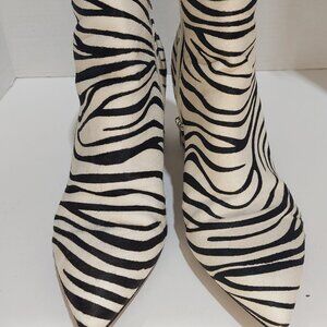 Marc Fisher Zebra Print Booties Size 9 M Fur